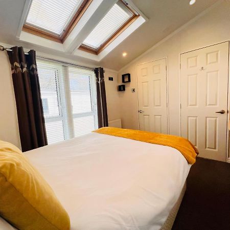 2 Bedroom Lodge Th35, Nodes Point, St Helens, Isle Of Wight St Helens  Bagian luar foto