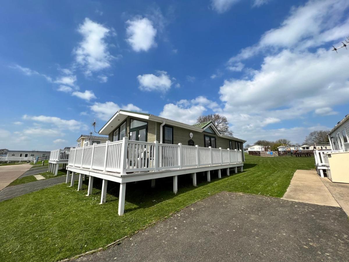 2 Bedroom Lodge Th35, Nodes Point, St Helens, Isle Of Wight St Helens  Bagian luar foto