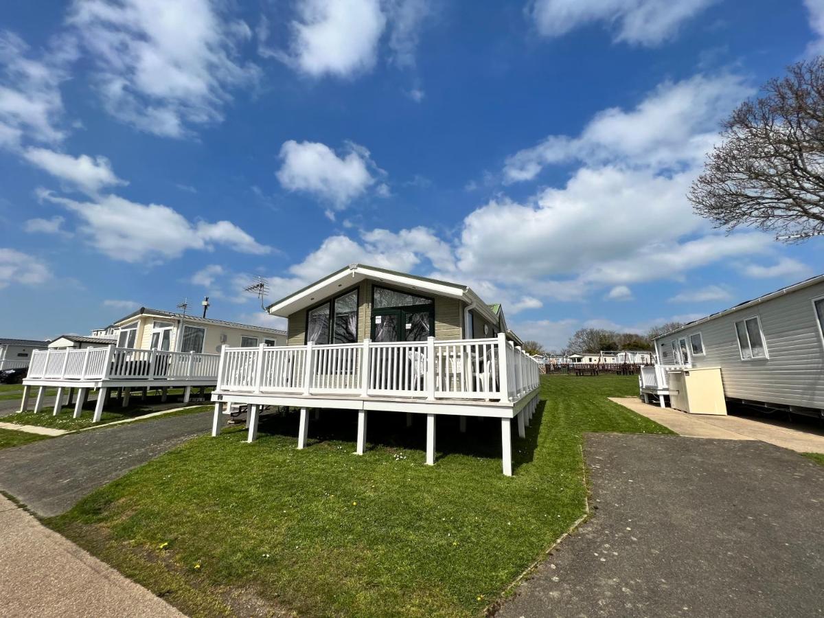 2 Bedroom Lodge Th35, Nodes Point, St Helens, Isle Of Wight St Helens  Bagian luar foto