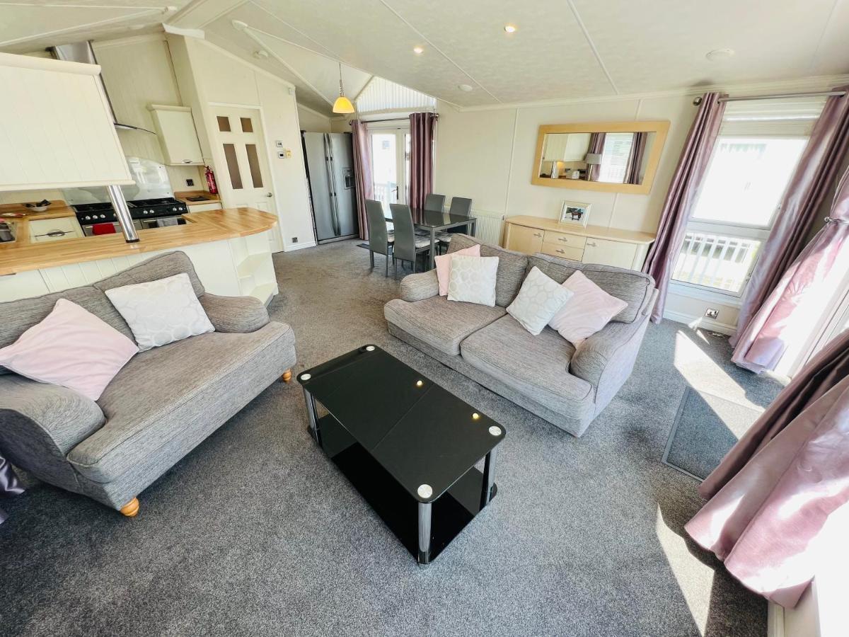 2 Bedroom Lodge Th35, Nodes Point, St Helens, Isle Of Wight St Helens  Bagian luar foto